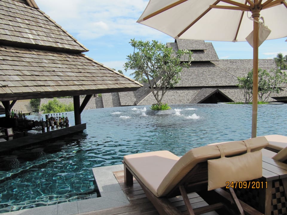 Pool/Poolbar Nora Buri Resort & Spa