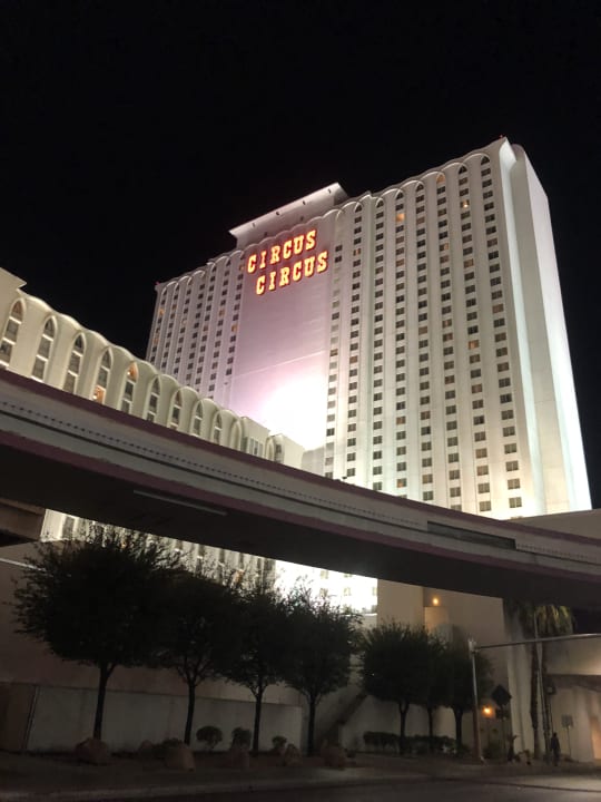 Außenansicht Hotel Circus Circus