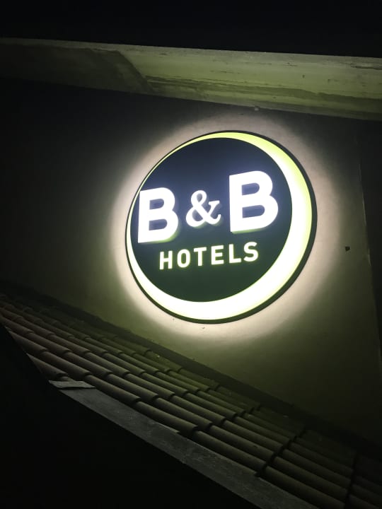 Außenansicht B&B Hotel Bergamo