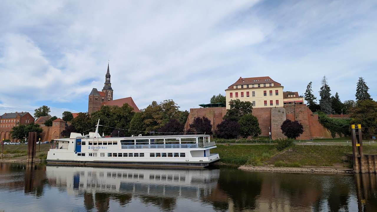 Außenansicht Ringhotel Schloss Tangermünde