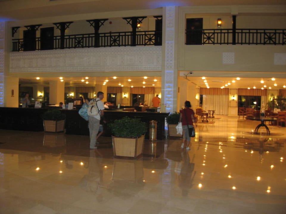 Ein teil der Lobby Steigenberger ALDAU Beach Hotel