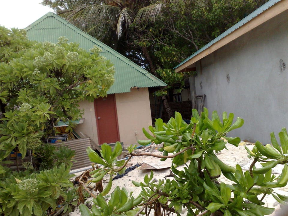 Abriss Bungalows Summer Island Maldives