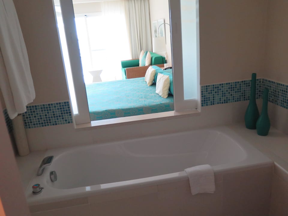 Badewanne inkl. Schiebefenster Melia Marina Varadero