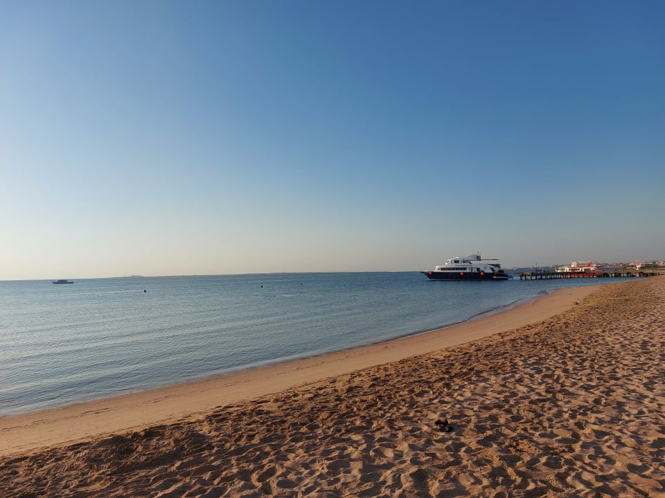 Strand Lotus Bay Beach Resort