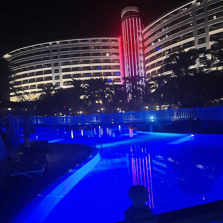 Außenansicht Royal Wings Hotel