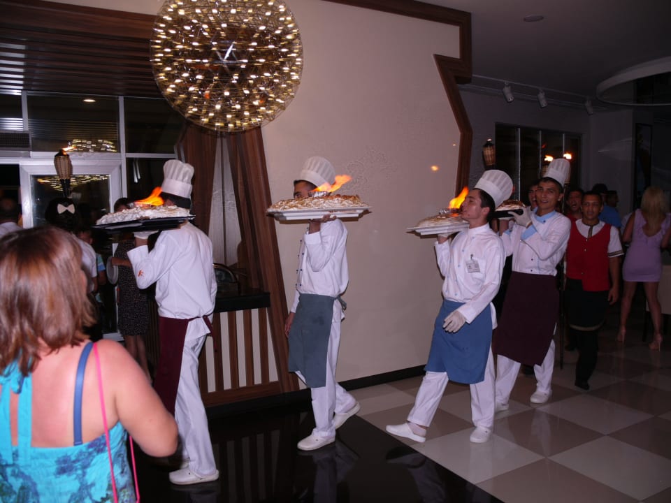 Galadinner Einmarsch der Köche Hotel Botanik Platinum