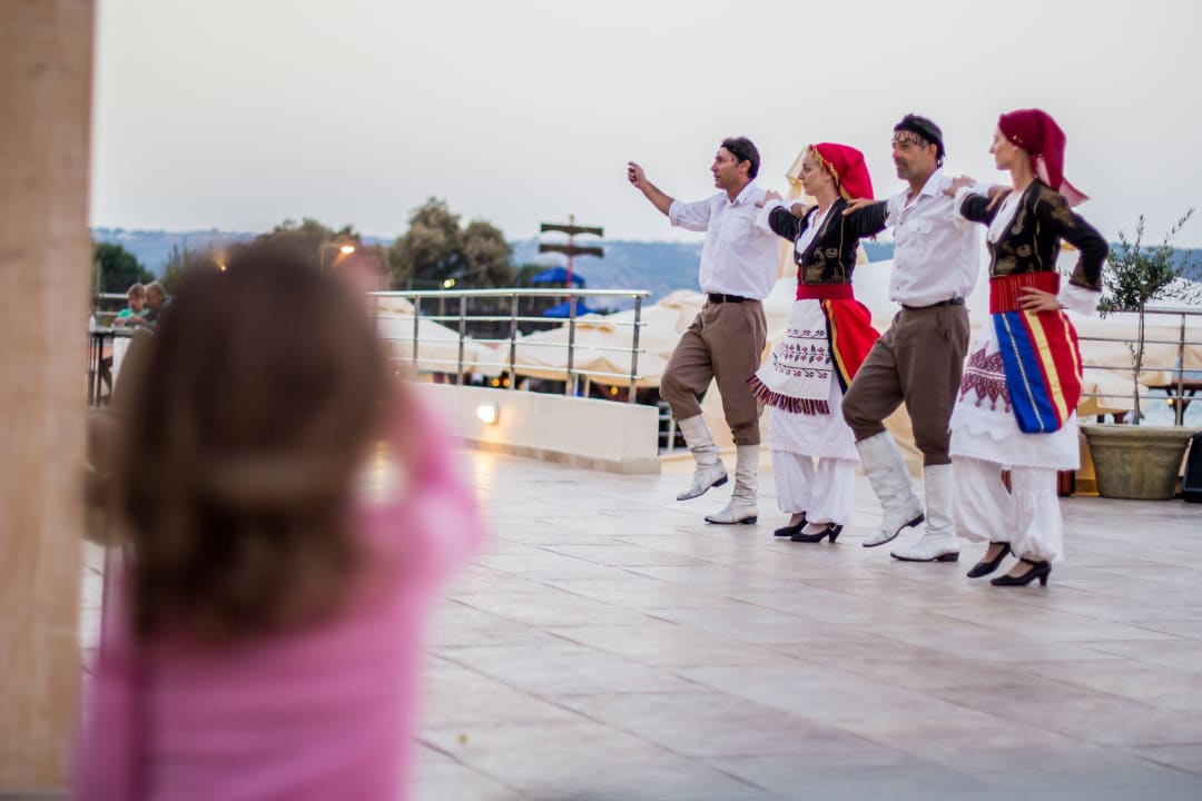 Evening Entertainment Kiani Beach Resort Family All Inclusive