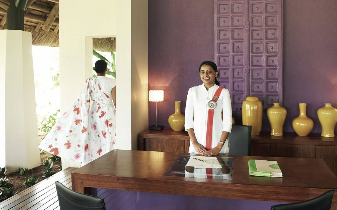 Reception desk SO/ Mauritius Hotel