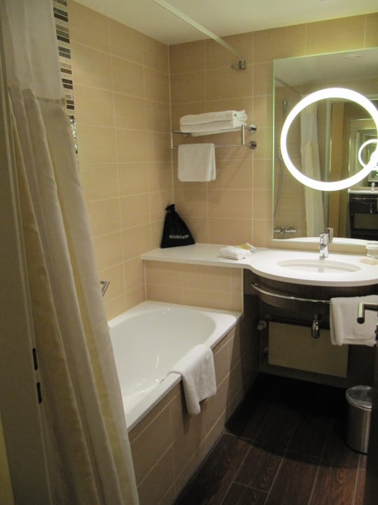Bad Hilton Frankfurt Airport