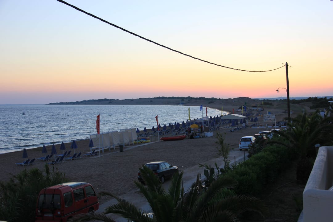 Blick vom Hotelbalkon Sandy Beach Resort