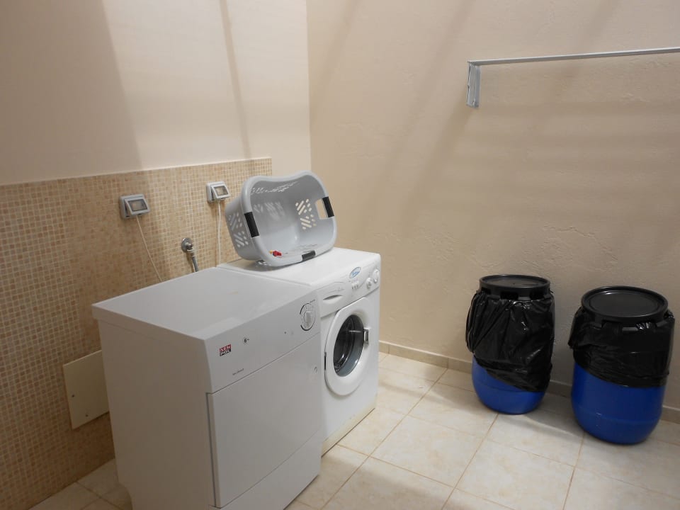 Extra Raum für Waschmaschine und Trockner Alondra Villas & Suites