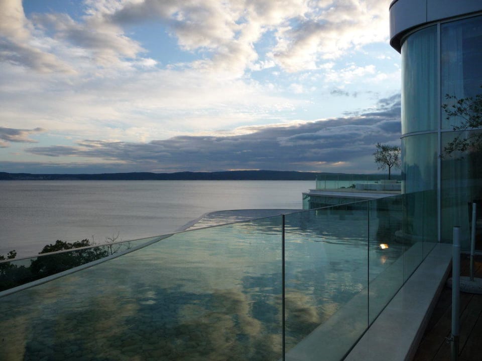 Blick von der Terrasse des Kukuriku Novi Resort Wyndham Grand Novi Vinodolski Resort - The View & Family Apartments