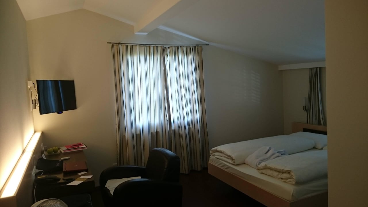 Zimmer Hotel UTO KULM car-free hideaway in Zurich