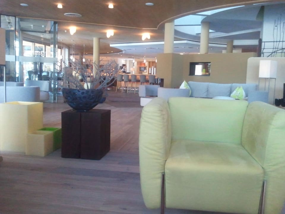 Hotellobby mit Bar Naturhotel Waldklause