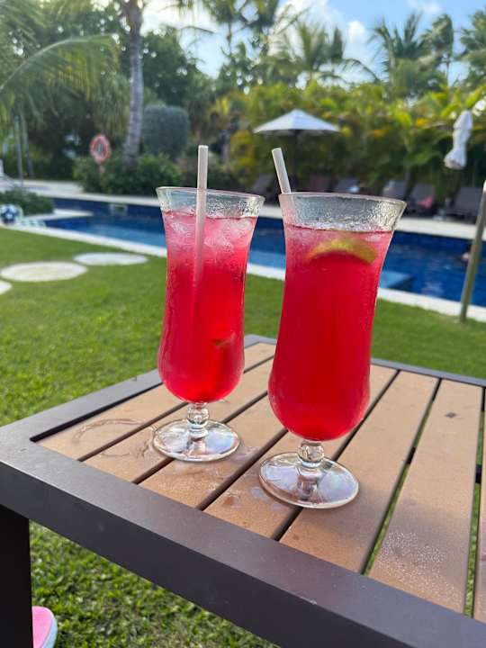 Pool Dreams Flora Resort & Spa - All Inclusive