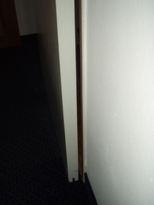 "Lüftungschlitz" der Schiebetür vom Bad ins Zimmer Hotel Gasthof Traube