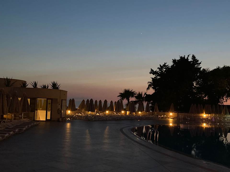 Pool Melas Resort Hotel