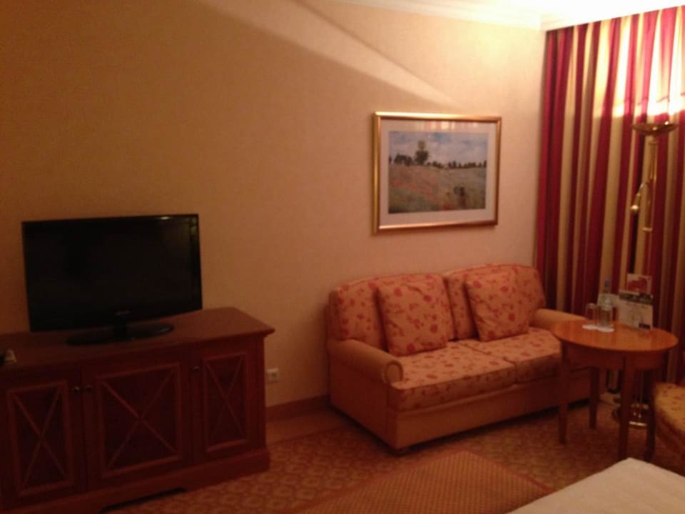 Wohnbereich Steigenberger Hotel Der Sonnenhof