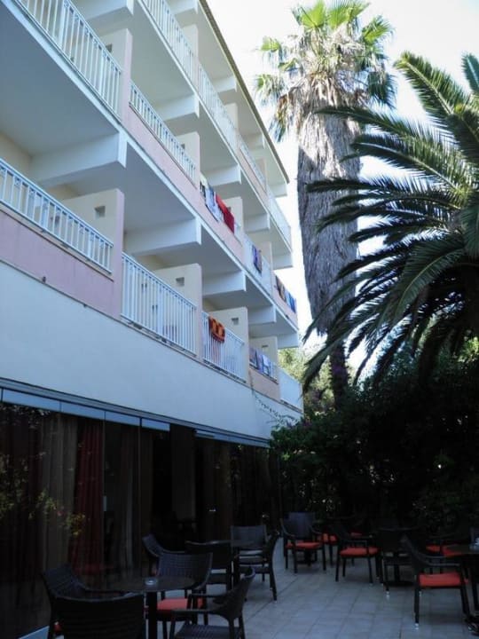Bereich Bar und Restaurant Hotel Ipsos Beach