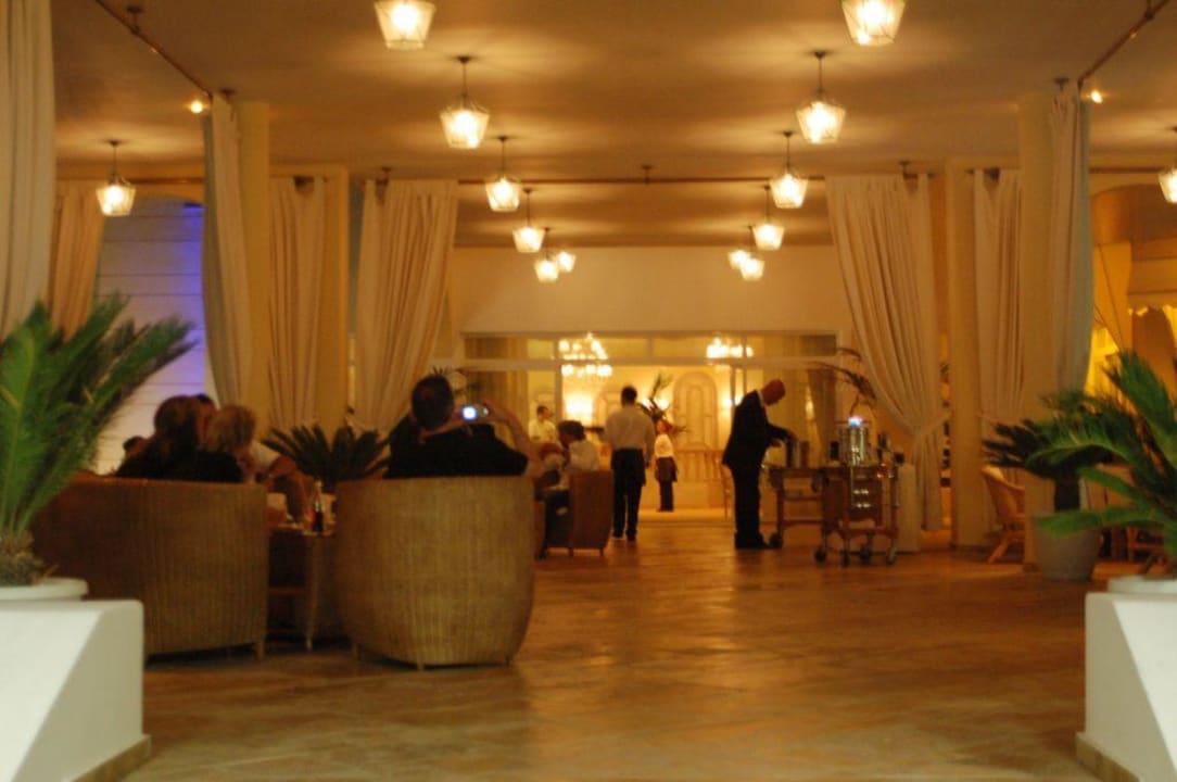 Vienna-Bar Neptune Luxury Resort