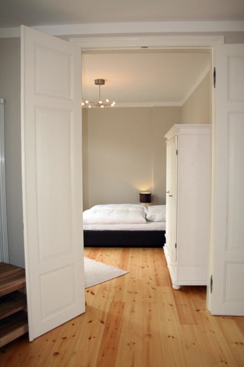 Schlafzimmer 1 Stadtvilla Warnemünde