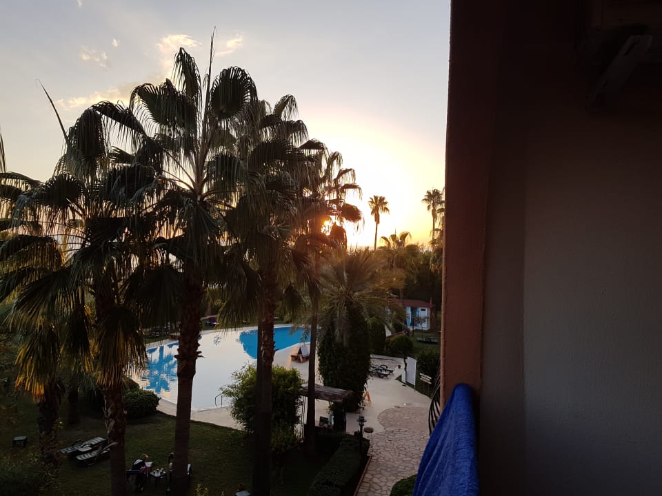 Außenansicht Club Turtas Beach Hotel