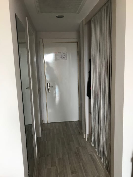 Zimmer Ramada Resort by Wyndham Side