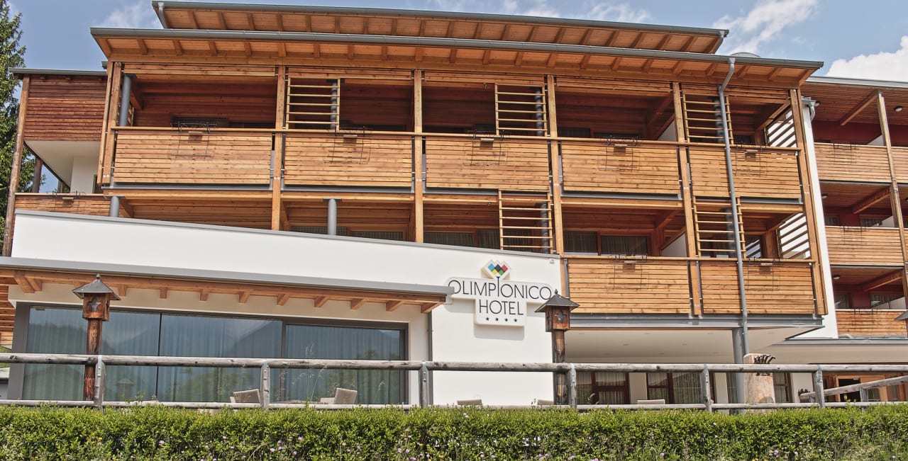 Außenansicht Hotel Olimpionico
