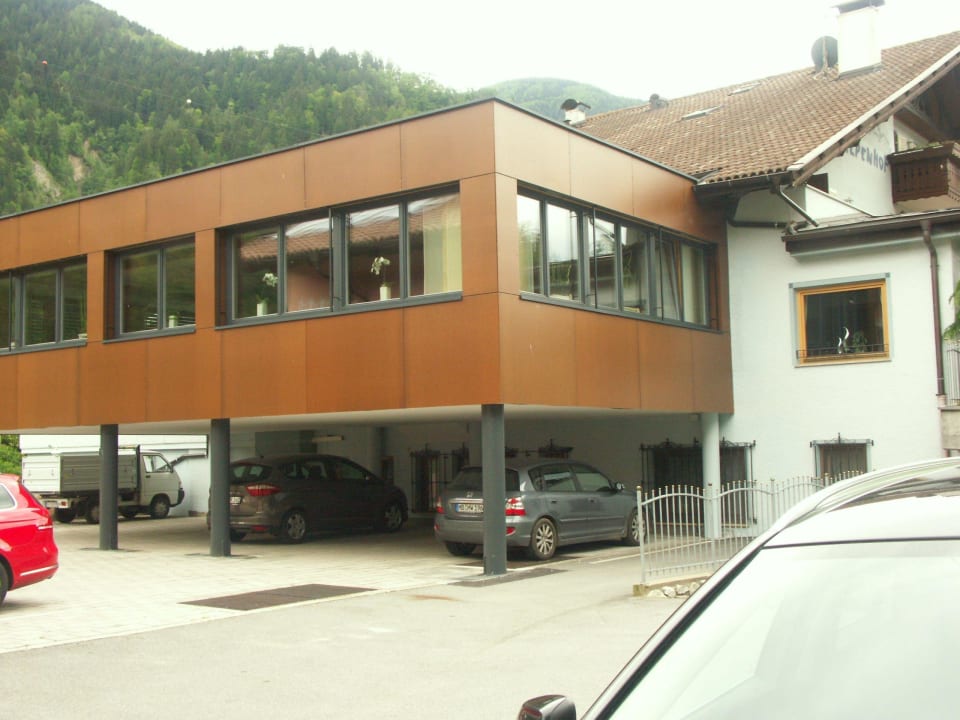 Restaurant und Carport Alpenhof Lodge Passeiertal