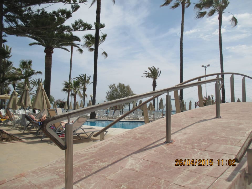 Über eine brücke CM Playa del Moro