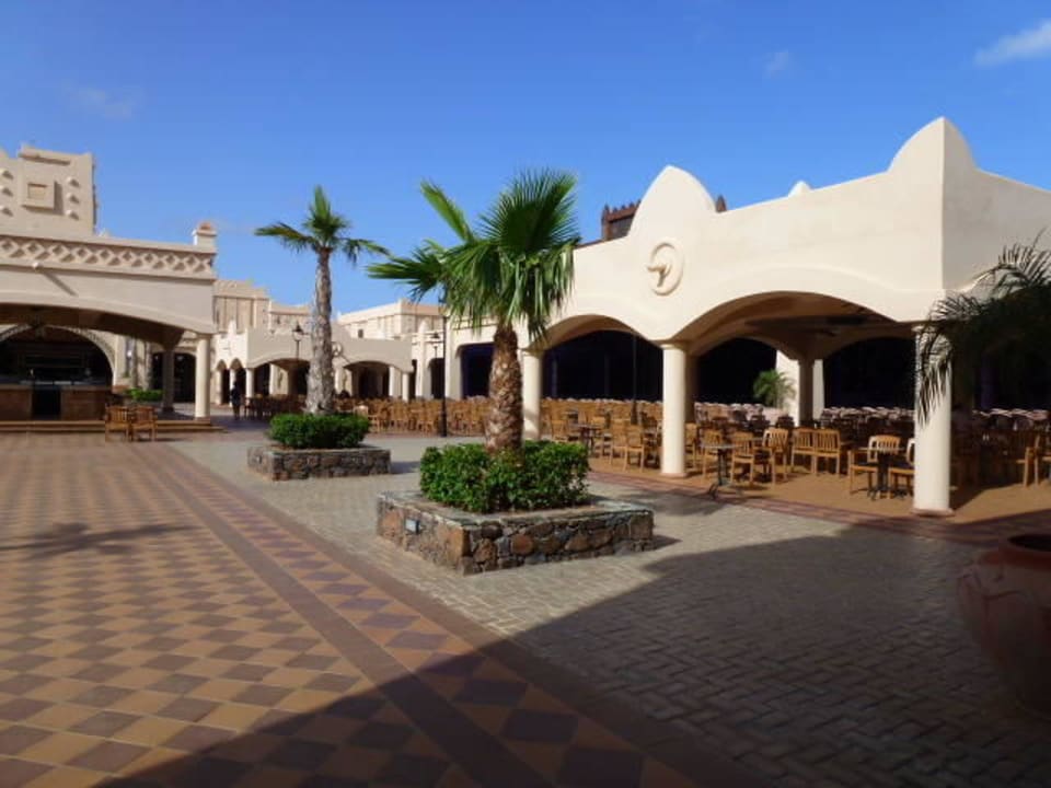 Hotelaussenanlage  Hotel Riu Touareg
