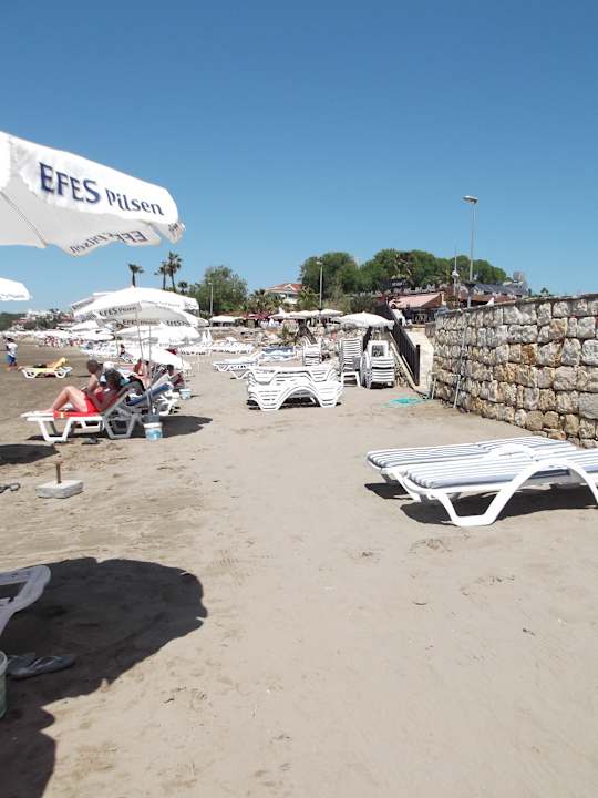 Viel Platz im April am Strand Clover Magic Nova Beach
