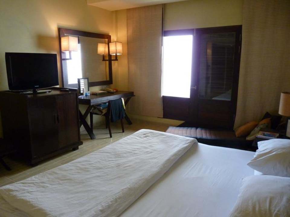 Zimmer Iyara Beach Hotel