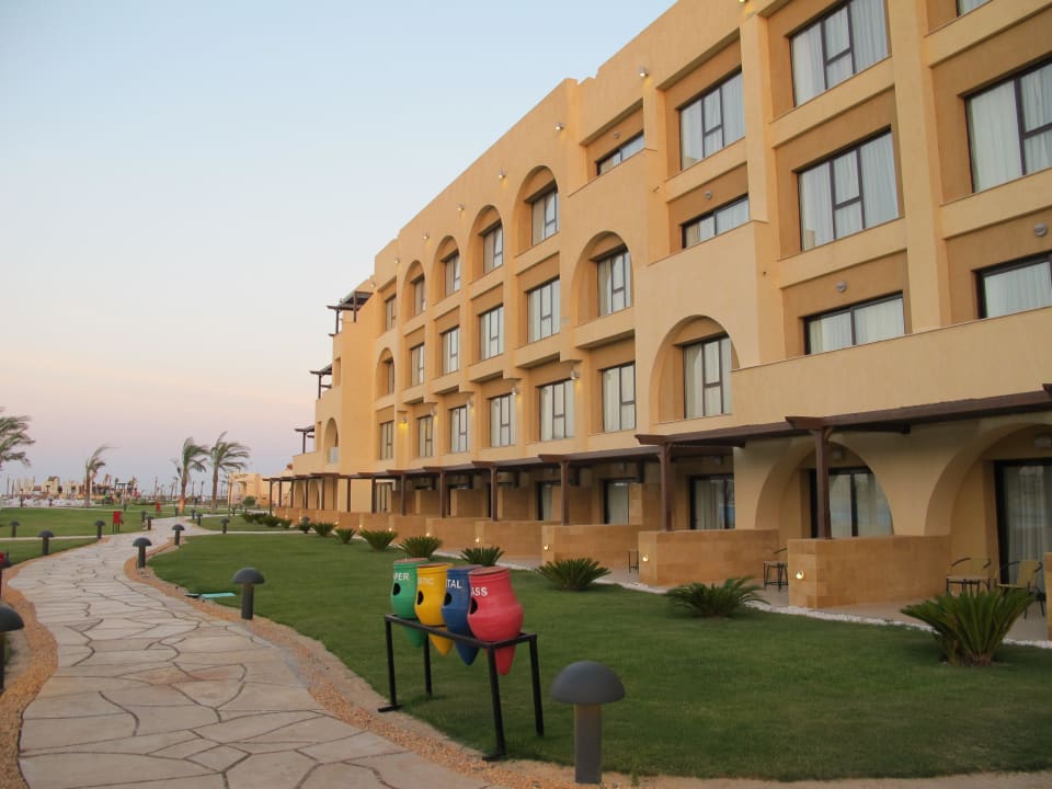 Mövenpick Resort & Spa Soma Bay Mövenpick Waterpark Resort & Spa Soma Bay