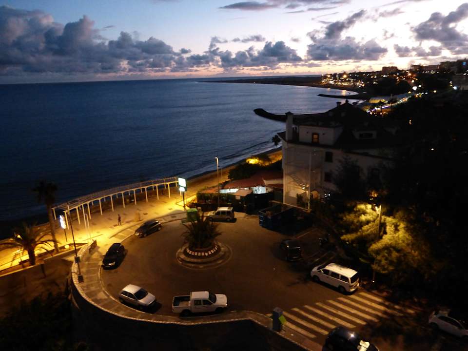 Von Balkon bei Sonnenuntergang Hotel Europalace