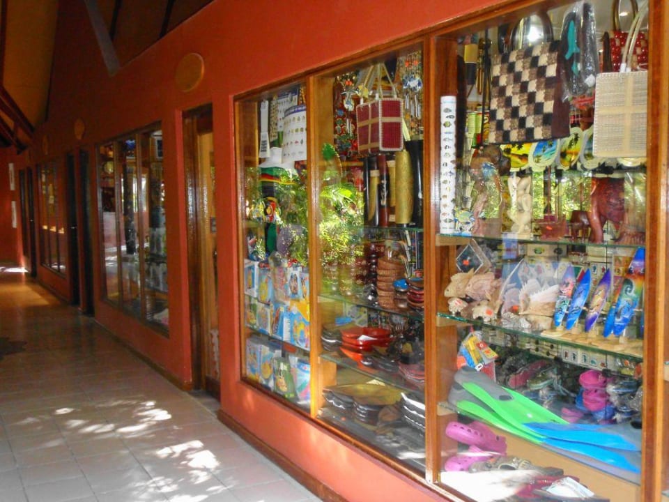 Ladenstrasse Adaaran Select Hudhuran Fushi - Premium All Inclusive