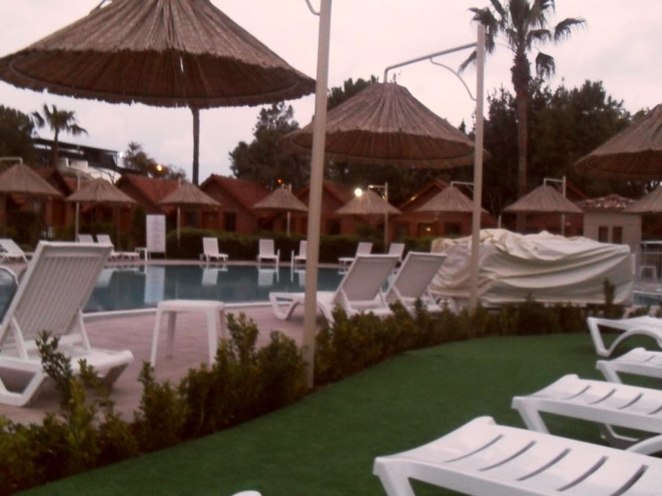 Am Abend Can Garden Beach