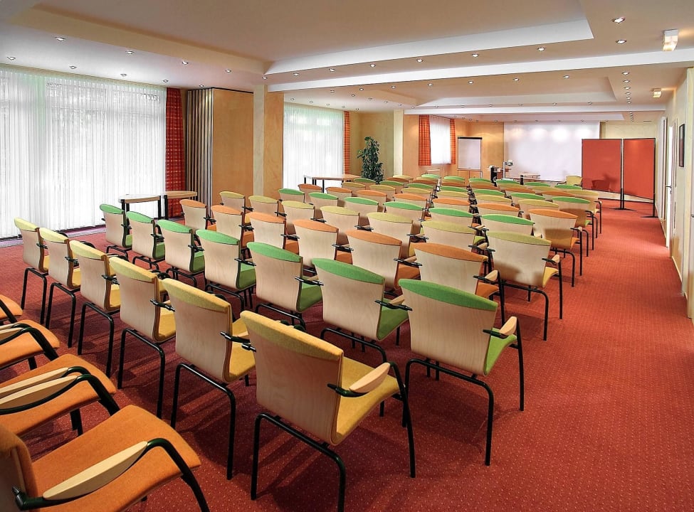 Tagungsraum Land-gut-Hotel Zum Alten Forsthaus - Aufladestation f. Elektroautos vorhanden