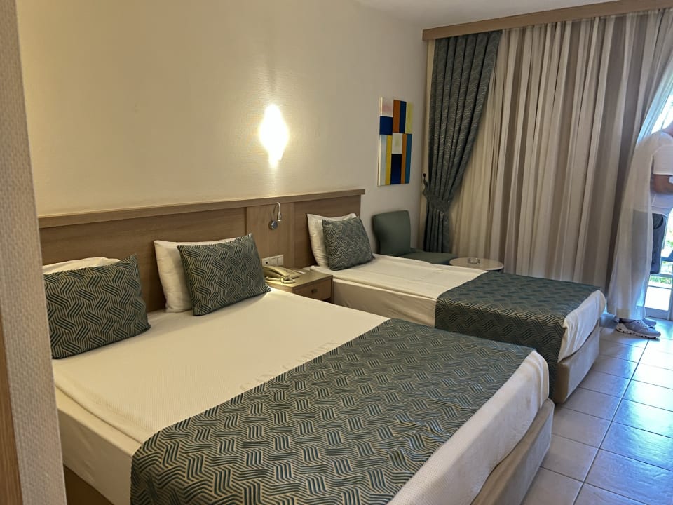 Zimmer Can Garden Resort