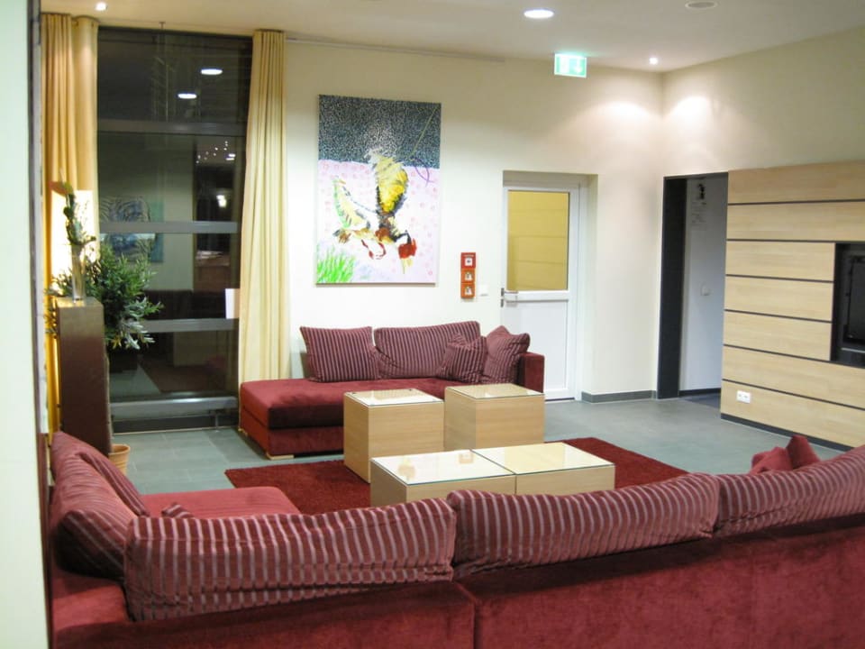 Sitzgruppe am Flachbildschirm Welcome Hotel Paderborn