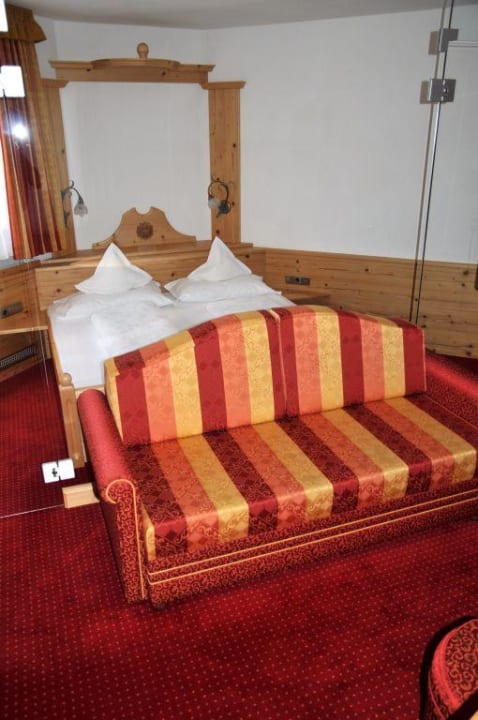 Schlafzimmer "hinter Glas" Berghotel Ratschings