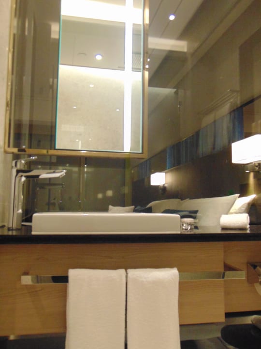 Zimmer Harbour Grand Kowloon