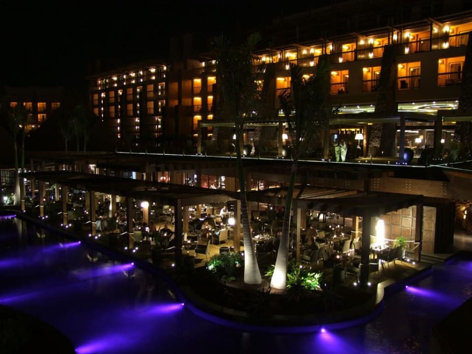 Nächtliche Eindrücke vom Hotel Lopesan Baobab Resort