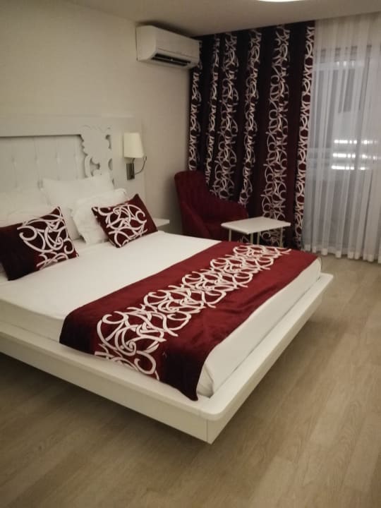 Zimmer Laguna Beach Alya Resort & Spa Hotel