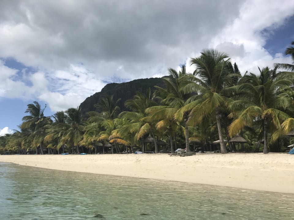 "Strand Mit Blick Auf Den ..." LUX Le Morne (Le Morne) • HolidayCheck ...