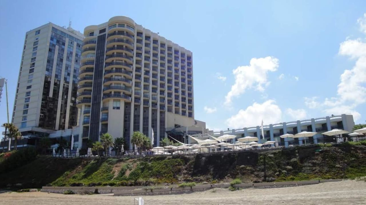 Hotel vom Strand gesehen Hotel Daniel Herzlia