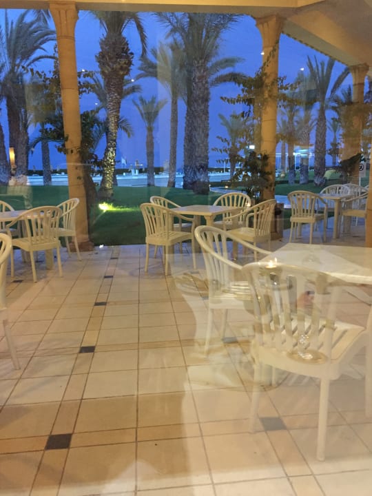 Gartenanlage Iberostar Waves Averroes