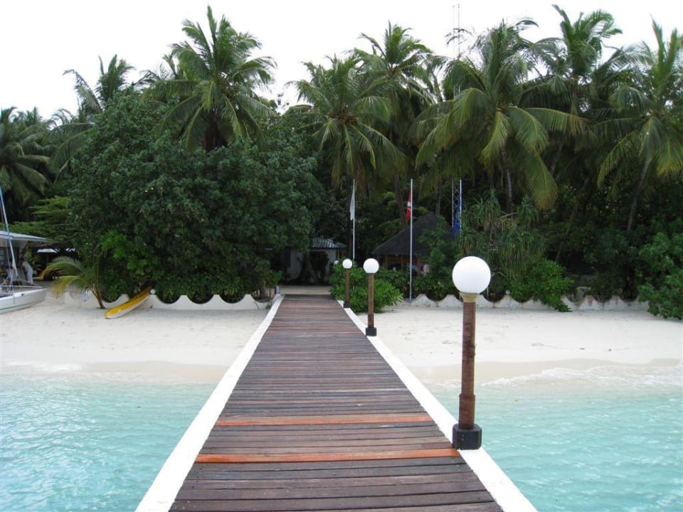 Der Steg Vilamendhoo Island Resort & Spa