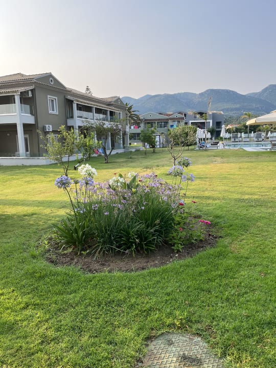 Außenansicht Acharavi Beach Hotel
