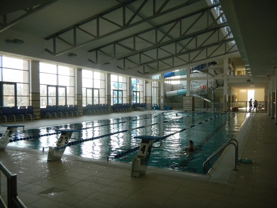 Sportbecken nur mit Badehaube Park Inn by Radisson Sárvár  Resort & Spa